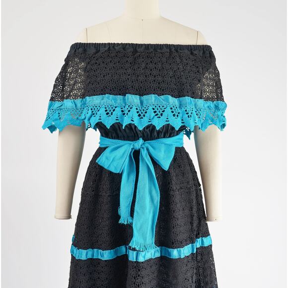 Vintage 80s Lace Mexican Black and Blue Boho Off the Shoulder Peasant Dress S M - Picture 3 of 8